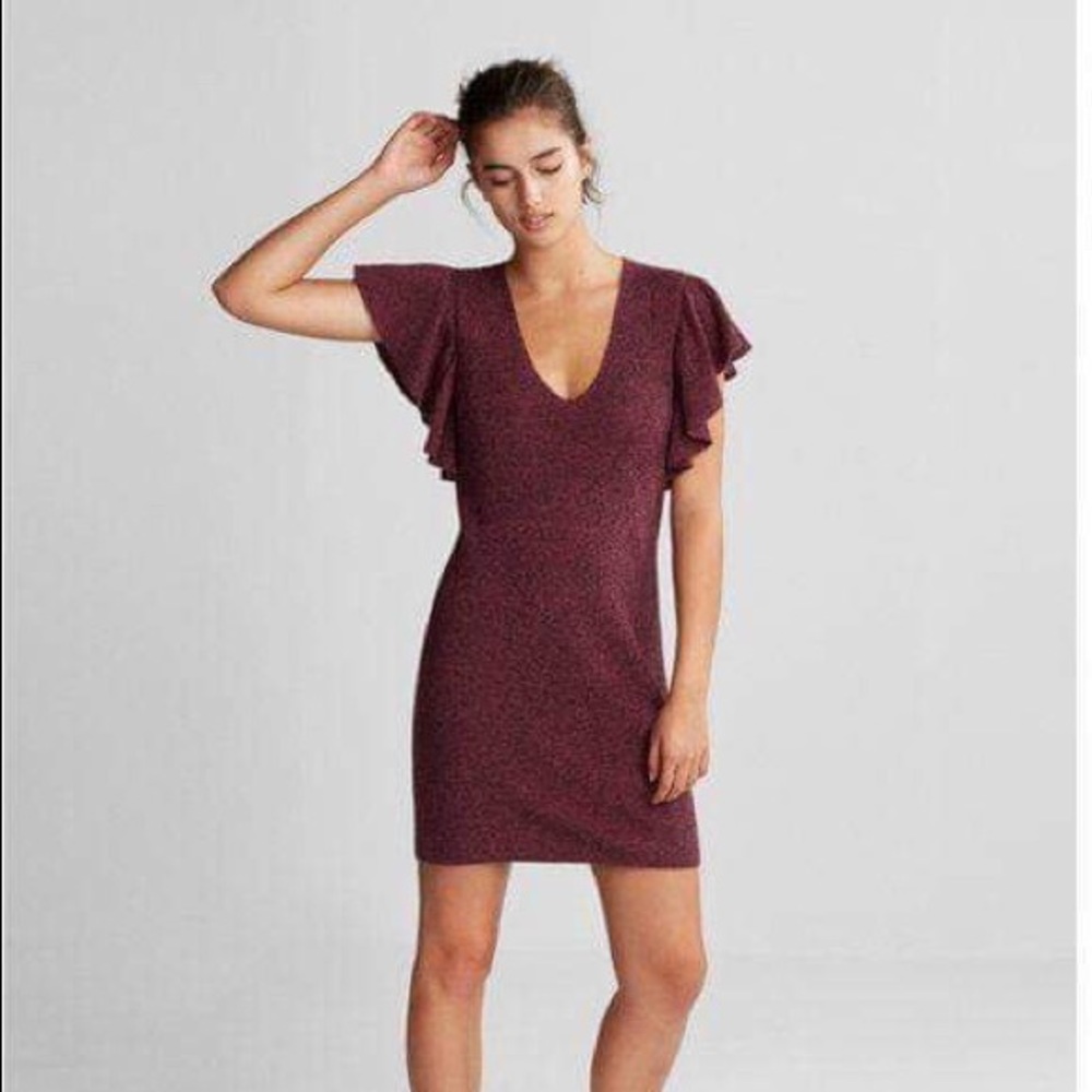 Express flutter sleeve scoop neck dress 💃🏻😍 NWT